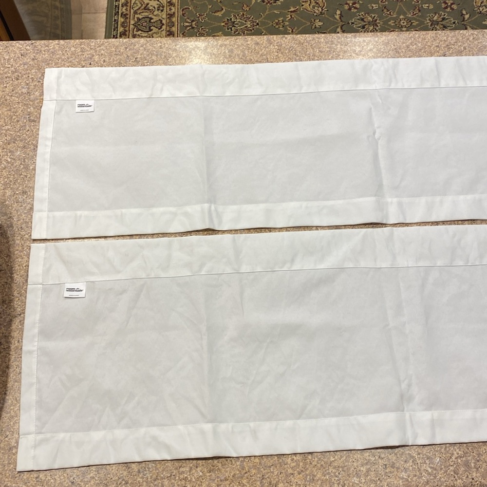 2 Room Essentials White Valances Curtains - Picture 16 of 17